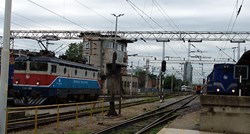 Zagreb: Muškarac prelazio prugu mimo označenog prijelaza pa ga pokupio vlak