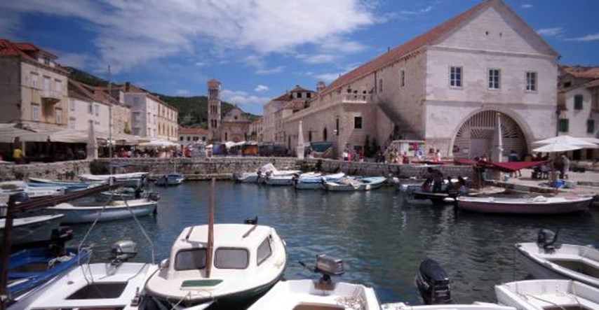 Guardian: Hrvati ustali protiv istraživanja Jadrana, "samoubojstva turizma"