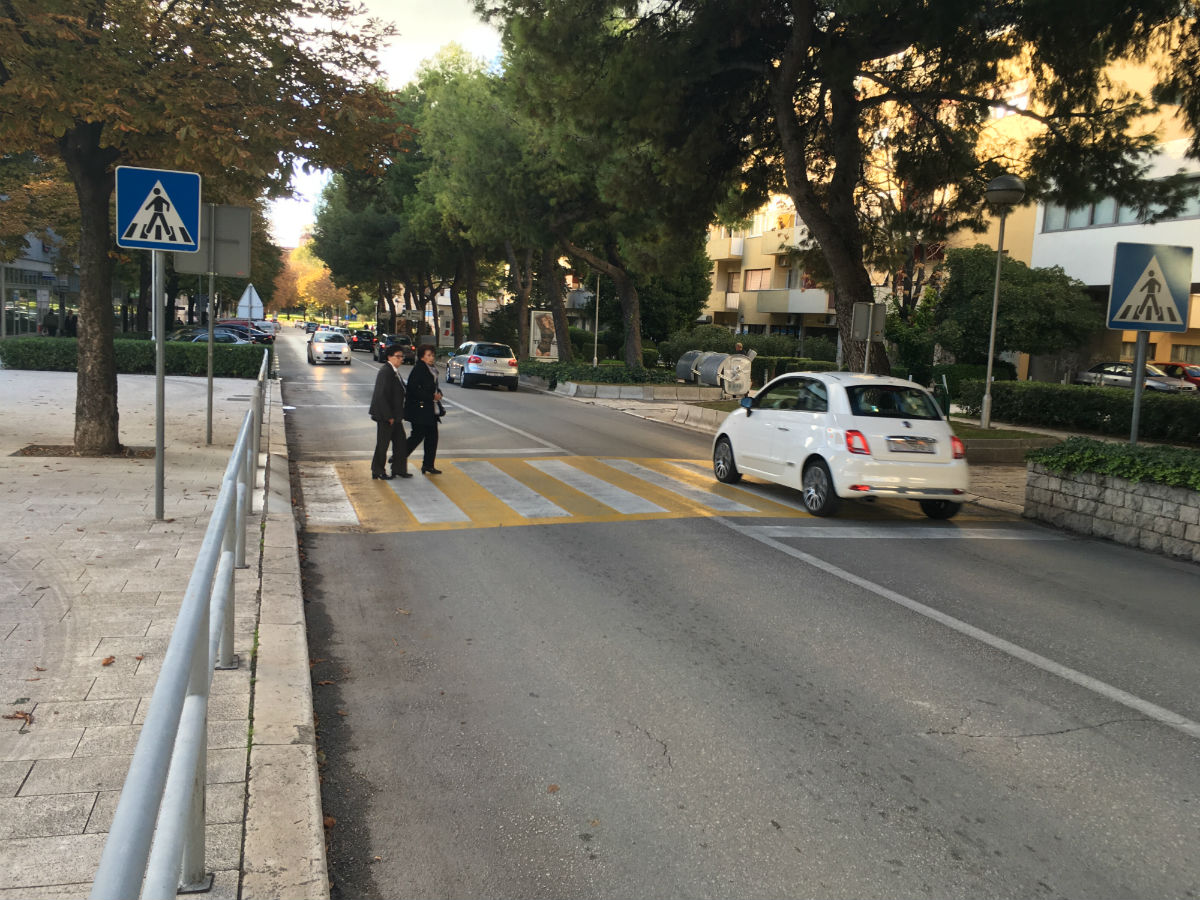 Maturanticu glazbene škole oborio na pješačkom prijelazu i pobjegao, policija ga ipak pronašla