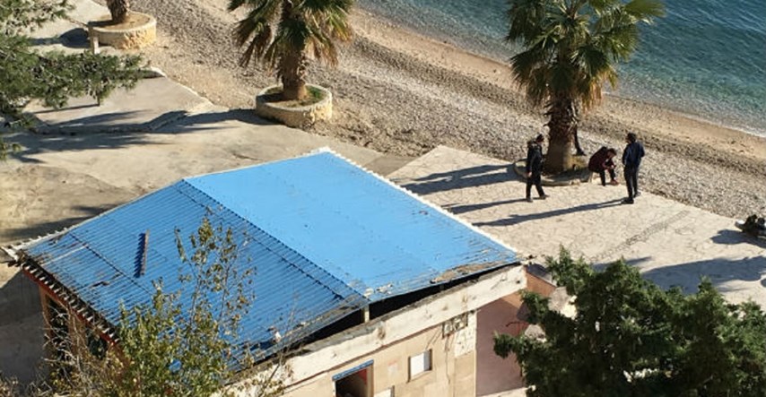 FOTO Kompletno čišćenje na Kašteletu: Od stare Obojene ostala tek kućica na plaži