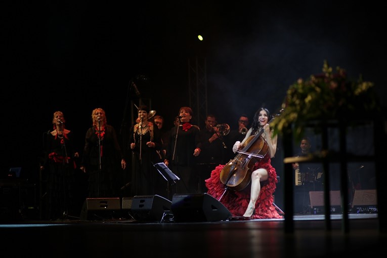 FOTO Ana Rucner spektakularnim koncertom oduševila HNK, Kolinda povela Jakova