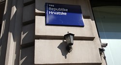 VIDEO Na Trg maršala Tita postavljena ploča s novim imenom - Trg Republike Hrvatske