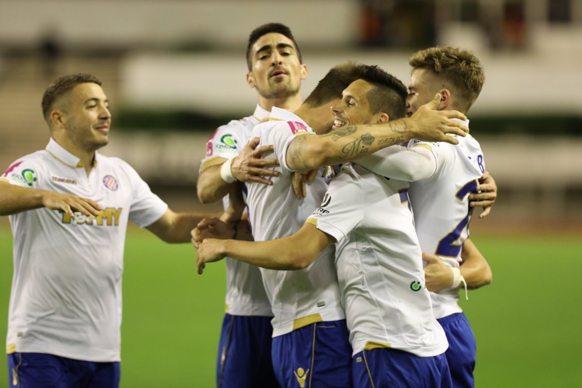 HAJDUK ISKORISTIO PORAZ DINAMA Pobjedom protiv Cibalije približio se Modrima na pet bodova (4:0)