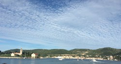 Opet plovi: Katamaran do Brača jednom tjedno, načelnica Milne čestitala Višanima na obrani izolacije