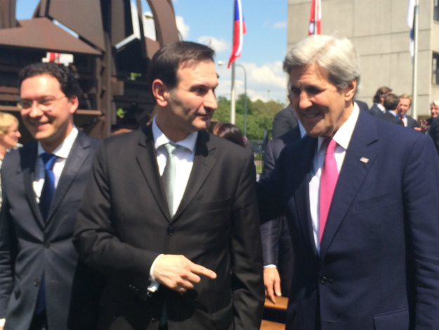 Kovačevo ministarstvo sanira štetu priopćenjem i slikama: Kovač i Kerry su srdačno razgovarali