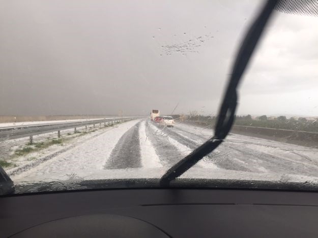 Snažna tuča u Dalmaciji: Kaos na autocesti, stotine vozača čekalo da nevrijeme prođe