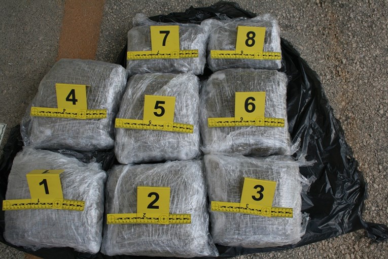 Bosanac preko granice pokušao prokrijumčariti 7,5 kg droge, policija ga uhitila