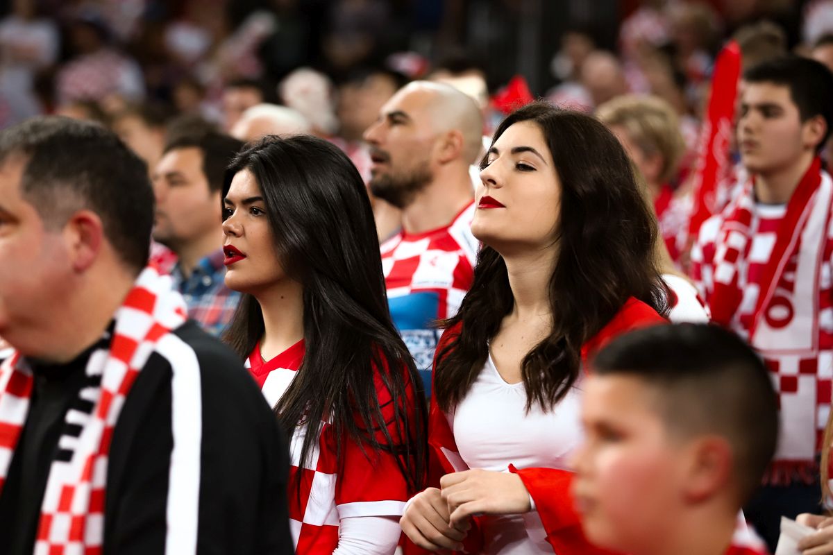 FOTO Ima li ljepših navijačica? Kraj zgodnih Hrvatica na tribinama Norvežani nisu imali šanse