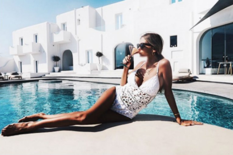 Lijepa hrvatska blogerica vlasnica je najljepših kupaćih kostima ovoga ljeta