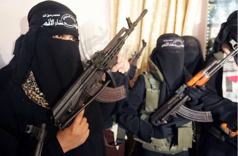 ISIS broji zadnje dane. Što će biti sa zarobljenim islamistima?