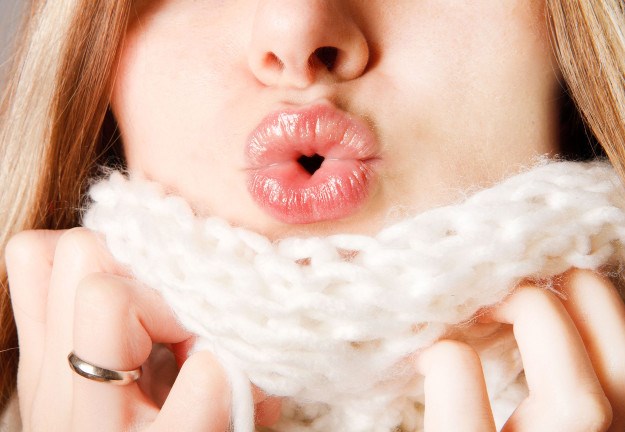 Dva kućna pilinga za klasičan "zimski problem": Riješi se ispucalih usana odmah!