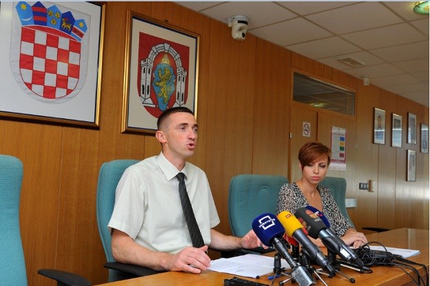 Penava: Vlada je pomogla Osijeku u borbi s komarcima, a što je s Vukovarom?