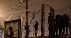 Francuske vlasti traže od migranata da isele iz dijela logora u Calaisu