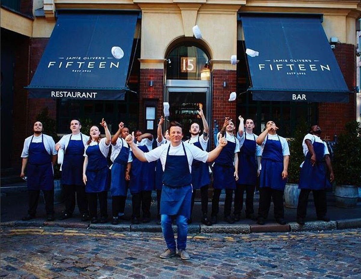 Jamie Oliver našao se usred "higijenskog skandala" - i nije jedini