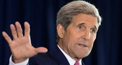 VIDEO Kerry dobio orden Legije časti u Francuskoj pa u govoru rekao: "Živjeli francuski krumpirići"