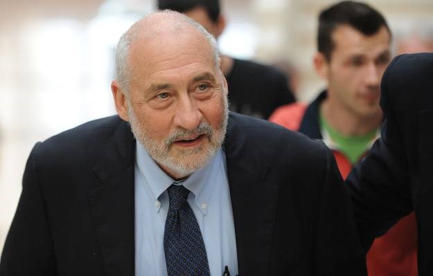 Nobelovac Joseph Stiglitz: Trojka snosi kriminalnu odgovornost za dužničko ropstvo Grčke