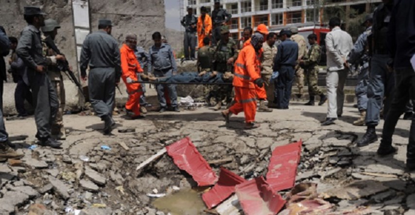 Bombaški napad na afganistanski parlament,  15 ranjenih, odgovornost preuzeli talibani