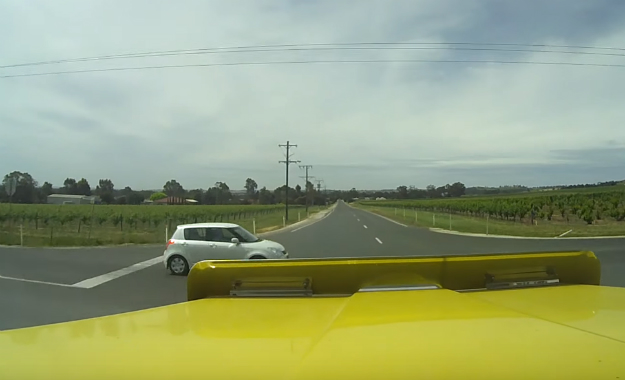 Video: Kad auto naleti na cestovni vlak
