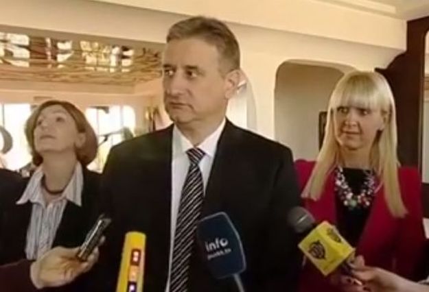 Urnebesni Pervanov "Karamarko" ima poruku za birače: Hm? A! Hmmm...