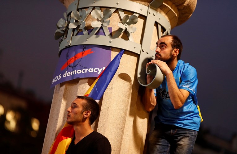 Prokatalonski anarhisti upali u španjolsko veleposlanstvo u Ateni