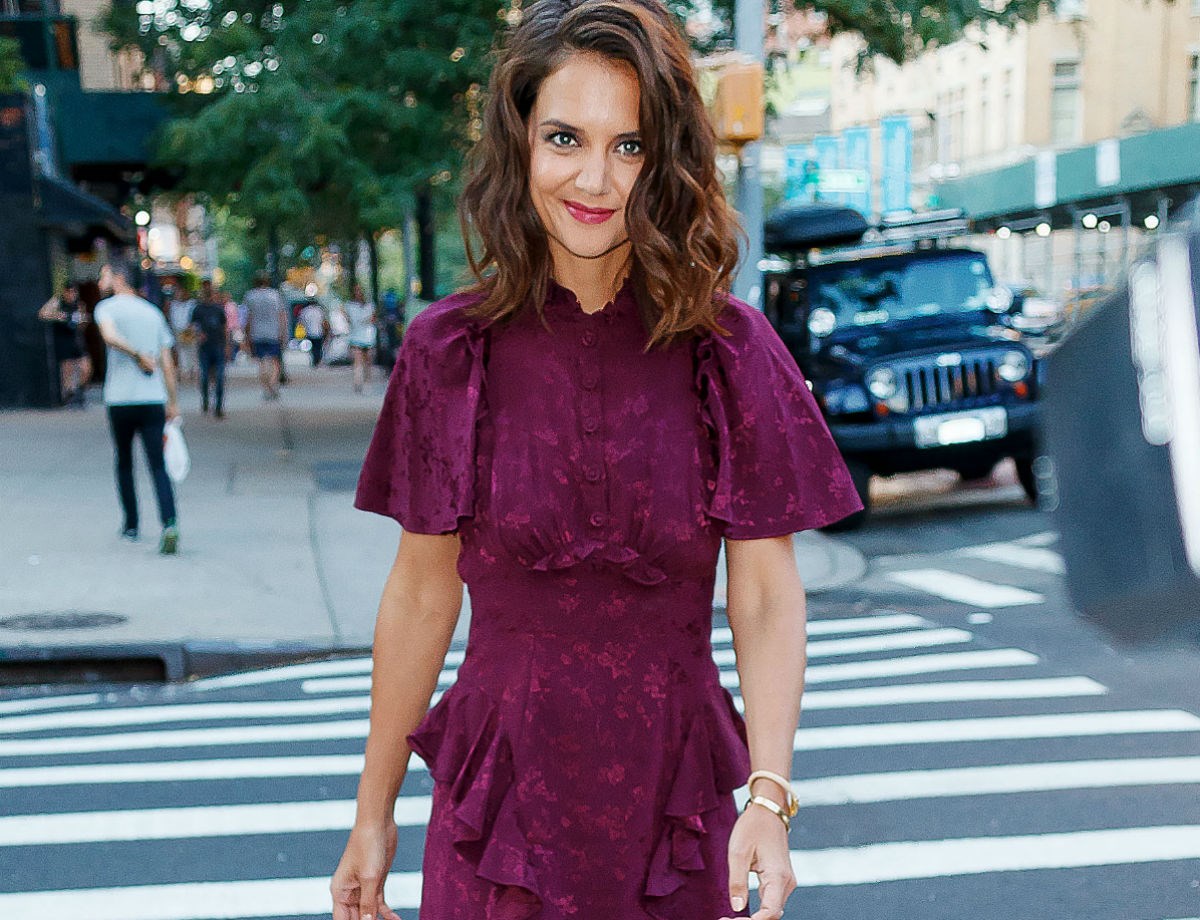 Haljina Katie Holmes je tako dosadna, sve dok se ne okrene