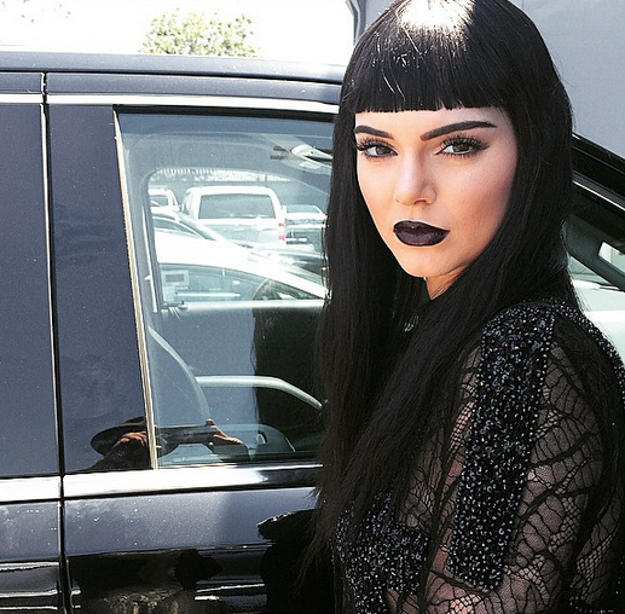 Kendall Jenner ima novi look u gotičkom stilu
