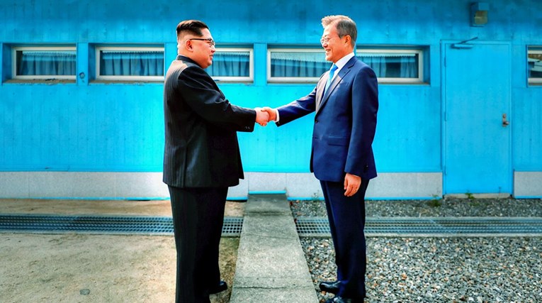 Sjeverna Koreja iznenada prekinula pregovore s Južnom Korejom, poslala upozorenje SAD-u