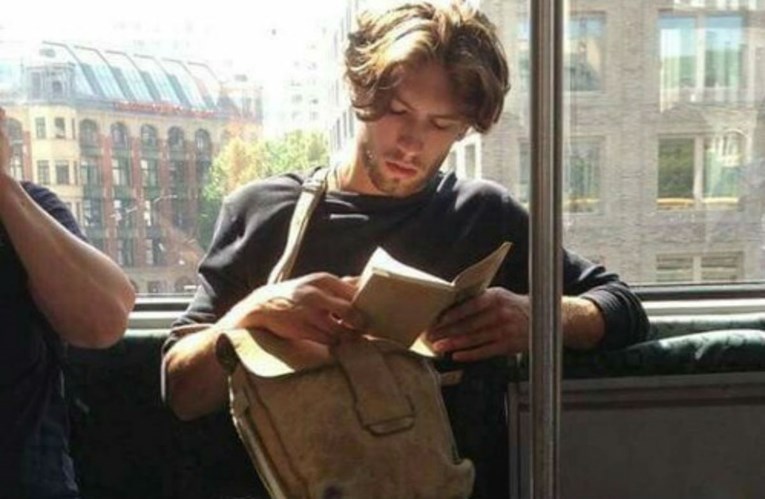 Koju knjigu pokloniti muškarcu za Valentinovo?