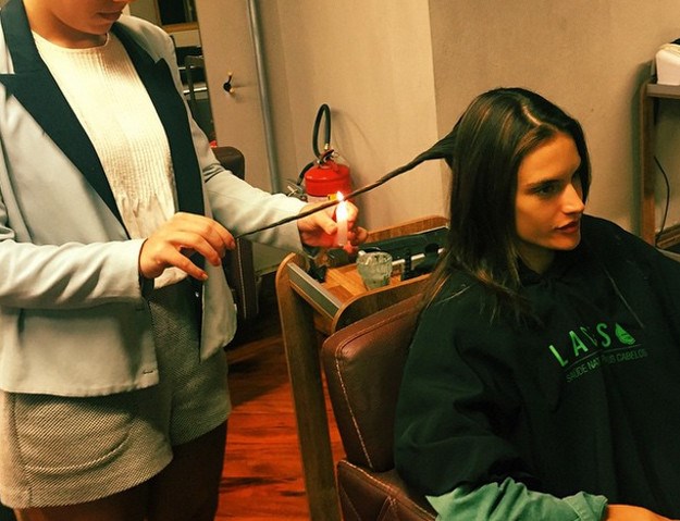 Zašto slavne ljepotice dopuštaju da im se kosa pali svijećom?