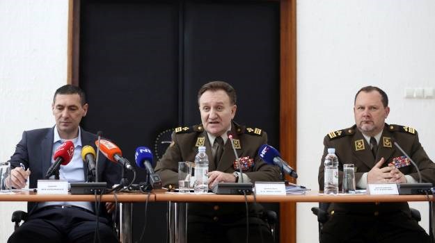 General Lovrić: Vojska je spremna pomoći u izbjegličkoj krizi
