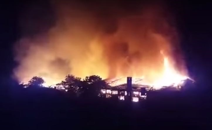 Veliki požar u BiH: Izgorio pogon tvornice Krivaja u Zavidovićima, cijeli grad u dimu
