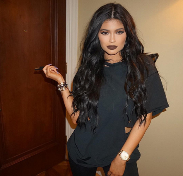 To će letjeti s polica: Kylie Jenner izbacuje kolekciju šminke?