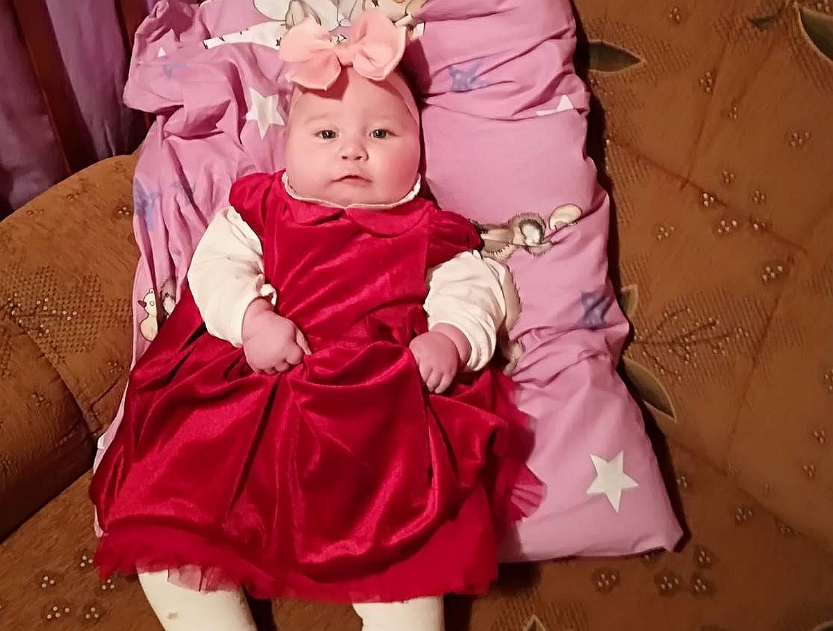 Najsretniji blagdani u obitelji male Lorene: Vratila se s operacije i prvi put može sama jesti