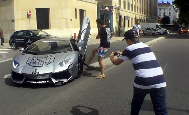 Vozač oštetio Lamborghini i izgubio živce