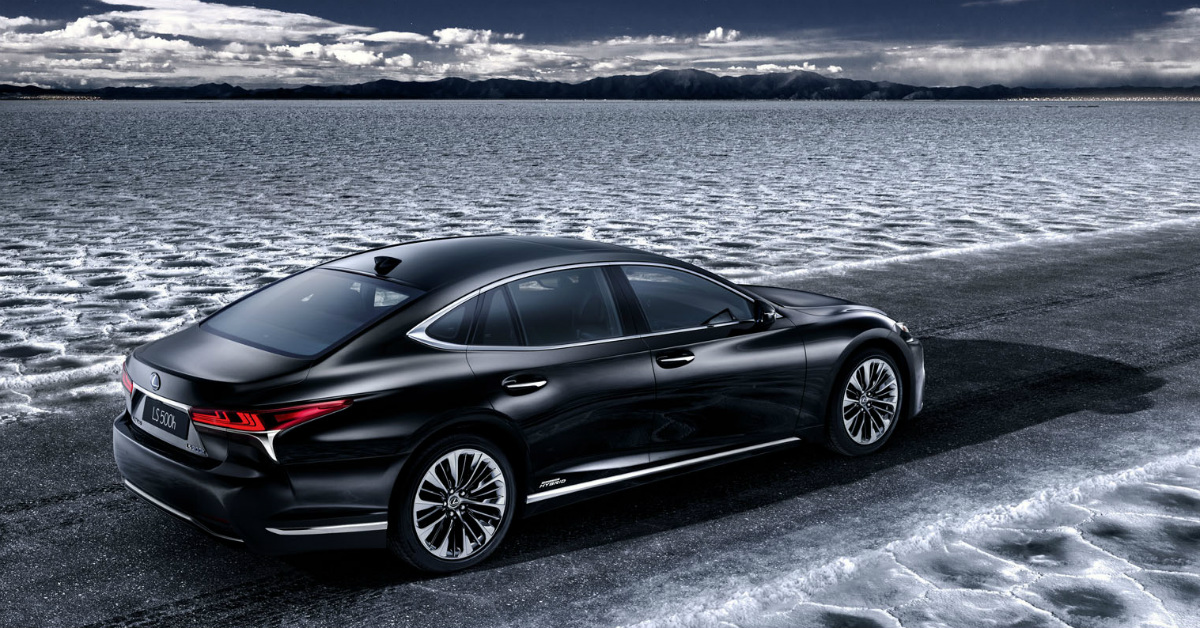 Lexus dovodi hibridnu krstaricu