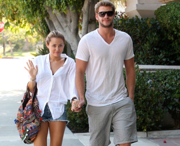 Liam Hemsworth šokirao fanove: "Miley i ja nismo zaručeni"