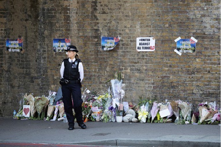 TEROR U LONDONU Žrtva napada bio je dobar obiteljski čovjek: Umro u naručju svoje kćeri