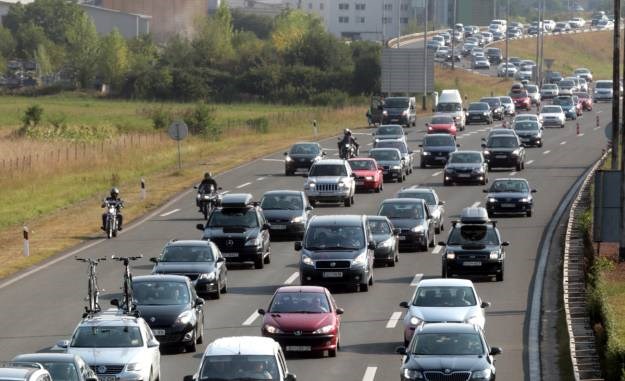 Gužve na granici s BiH, na ulazak u Hrvatsku čeka se dva sata