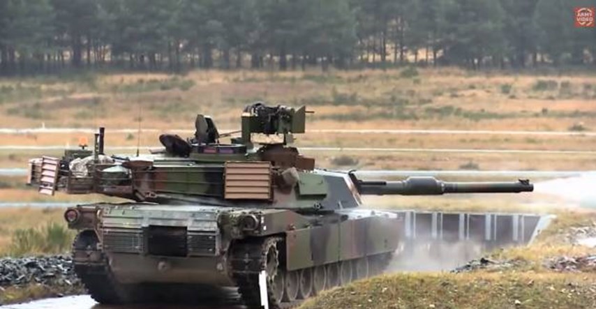 U Latviju stižu američka oklopna vozila M1A2 Abrams i M2A3 Bradley