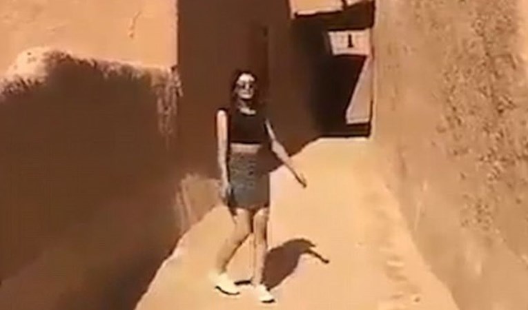 Oslobođena manekenka koja je u Saudijskoj Arabiji uhićena zbog minice
