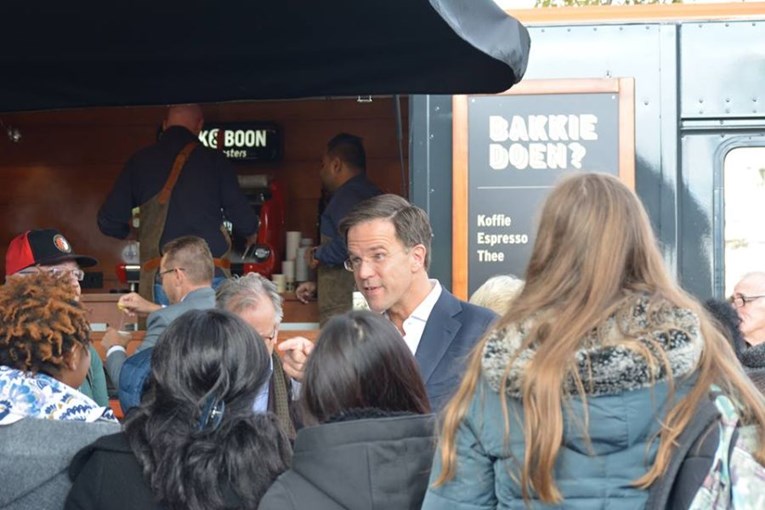 Nizozemski premijer imigrantima: "Ponašajte se normalno ili se kupite"