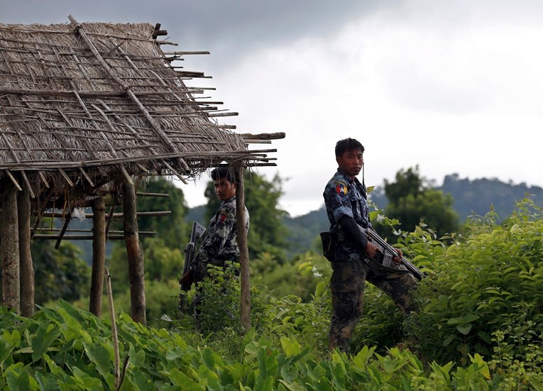 Mjanmarska vojska priznala ubojstvo 10 Rohindža: "Seljani su ih izboli i natjerali u grobove"