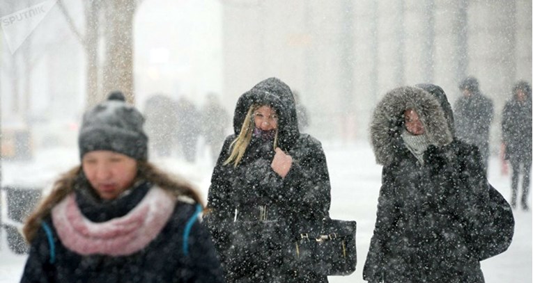 Moskvu pogodila najgora snježna oluja ikad, pogledajte snimku