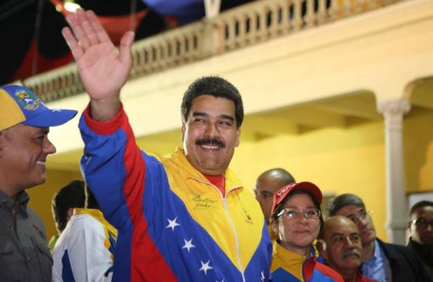 Dok Venezuela kolabira, predsjednik države glumi DJ-a