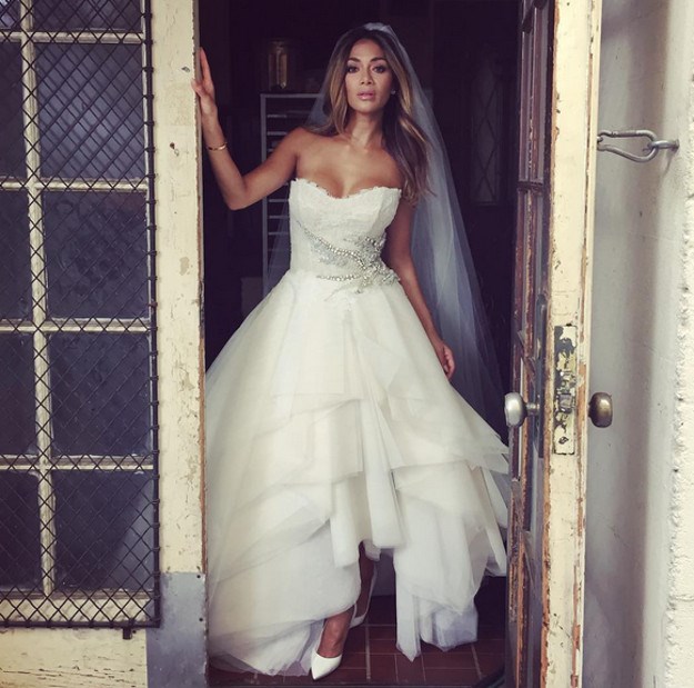 Mladenka iz snova: Nicole Scherzinger objavila predivne fotografije u vjenčanici