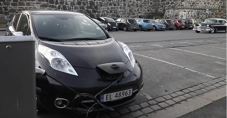 VIDEO Evo zašto Norvežani toliko vole električne automobile