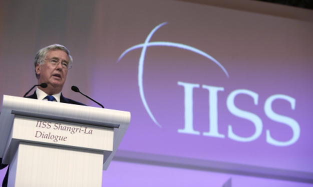 Britanski ministar obrane: Putin nam prijeti sabljom, moramo nastaviti jačati NATO