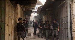 Na Brdu hrama sukobili se mladi Palestinci i policija, bacalo se i kamenje
