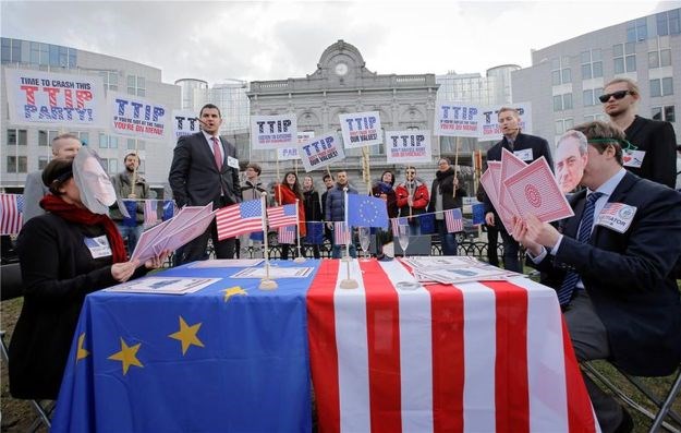 Ekonomski stručnjaci: "Brexit je posljednji čavao u lijesu TTIP-a"