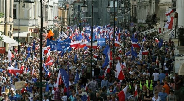 Poljska će ukloniti 200 spomenika podignutih u čast Crvenoj armiji